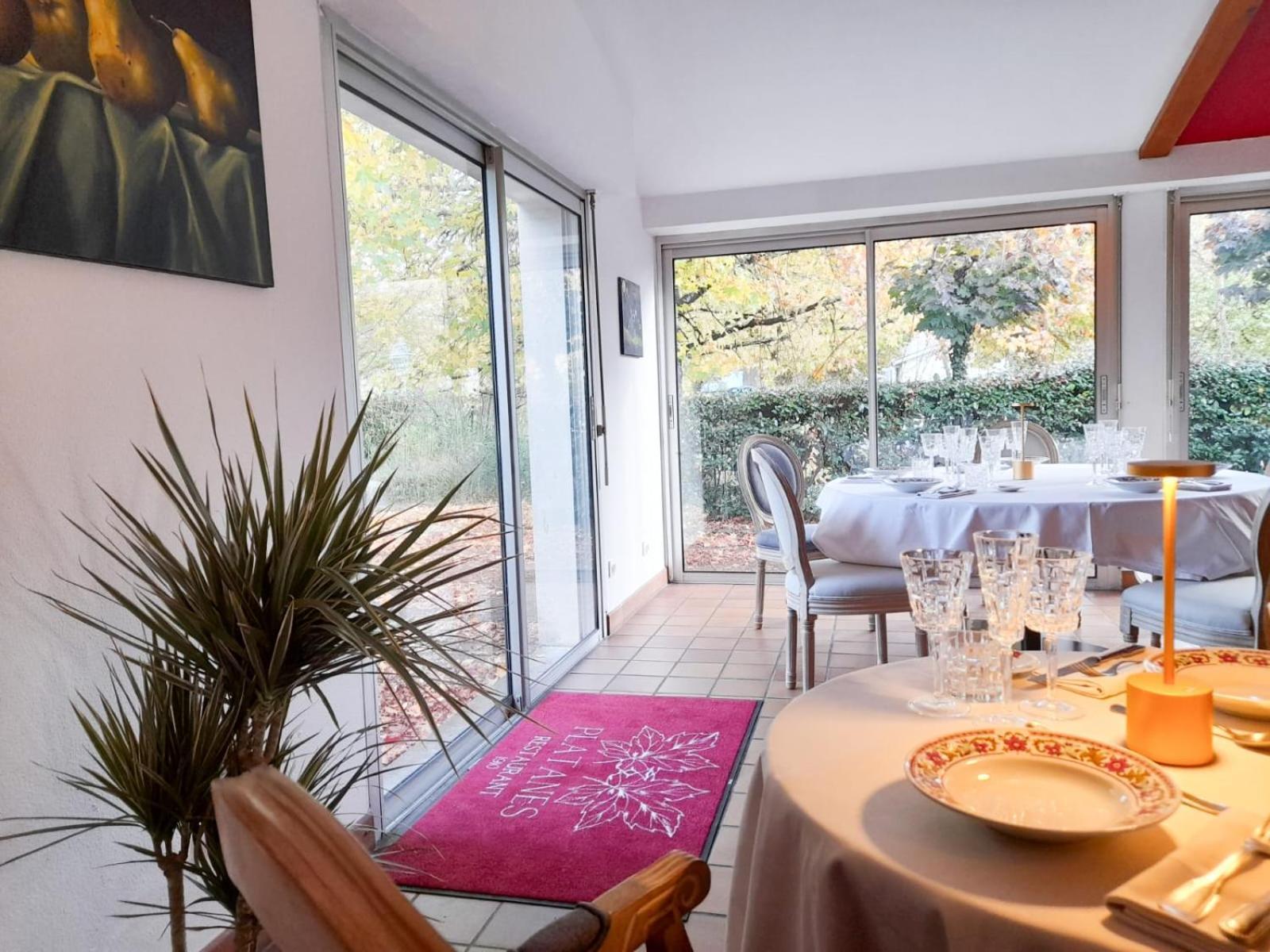Hotel Platanes - Kb Hotel Group Etauliers Экстерьер фото