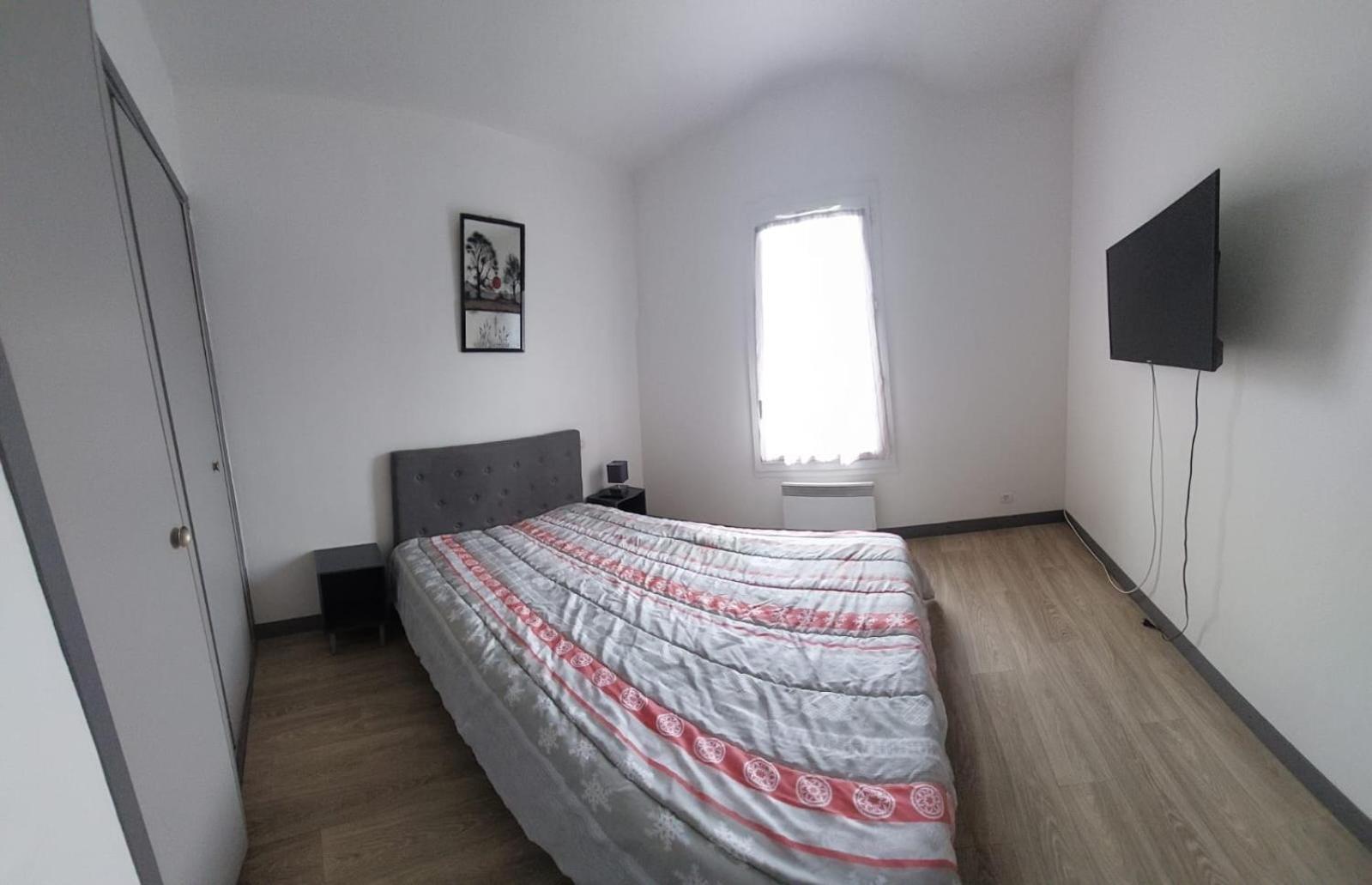 Hotel Platanes - Kb Hotel Group Etauliers Экстерьер фото